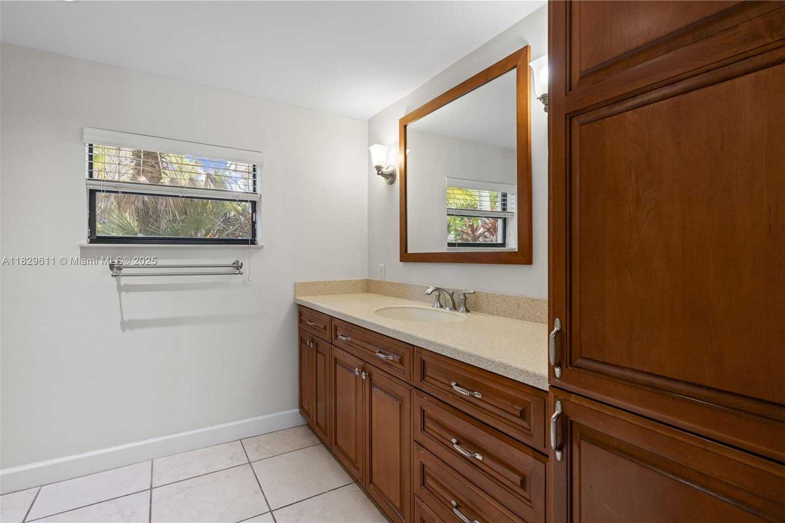 Small Image of 8100 SOUTH WEST 62ND CT, South Miami Number 7