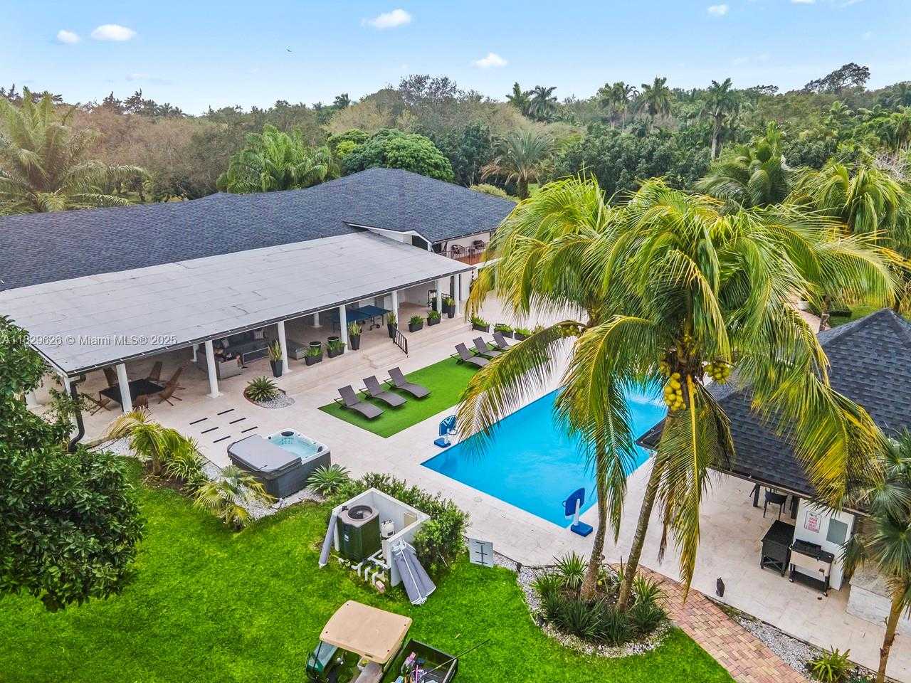 Small Image of 14875 SOUTH WEST 212TH ST, Miami Number 11