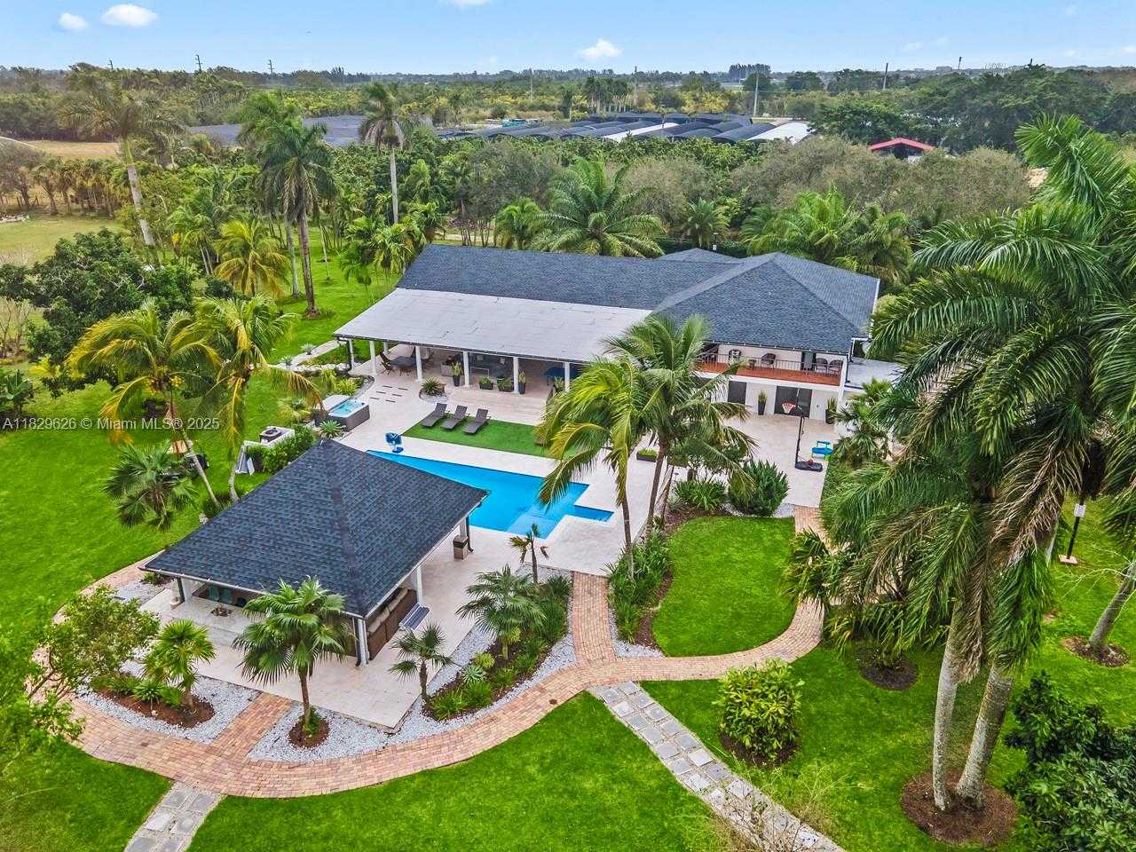Small Image of 14875 SOUTH WEST 212TH ST, Miami Number 12
