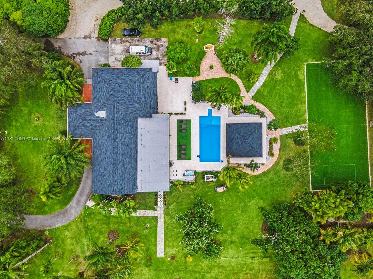 Small Image of 14875 SOUTH WEST 212TH ST, Miami Number 18