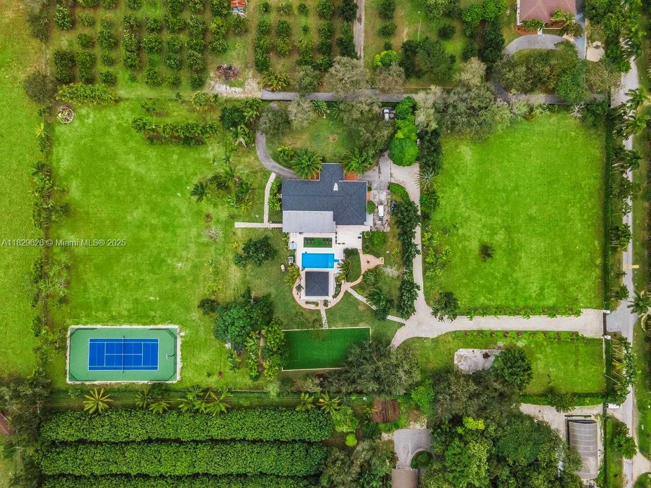 Small Image of 14875 SOUTH WEST 212TH ST, Miami Number 24