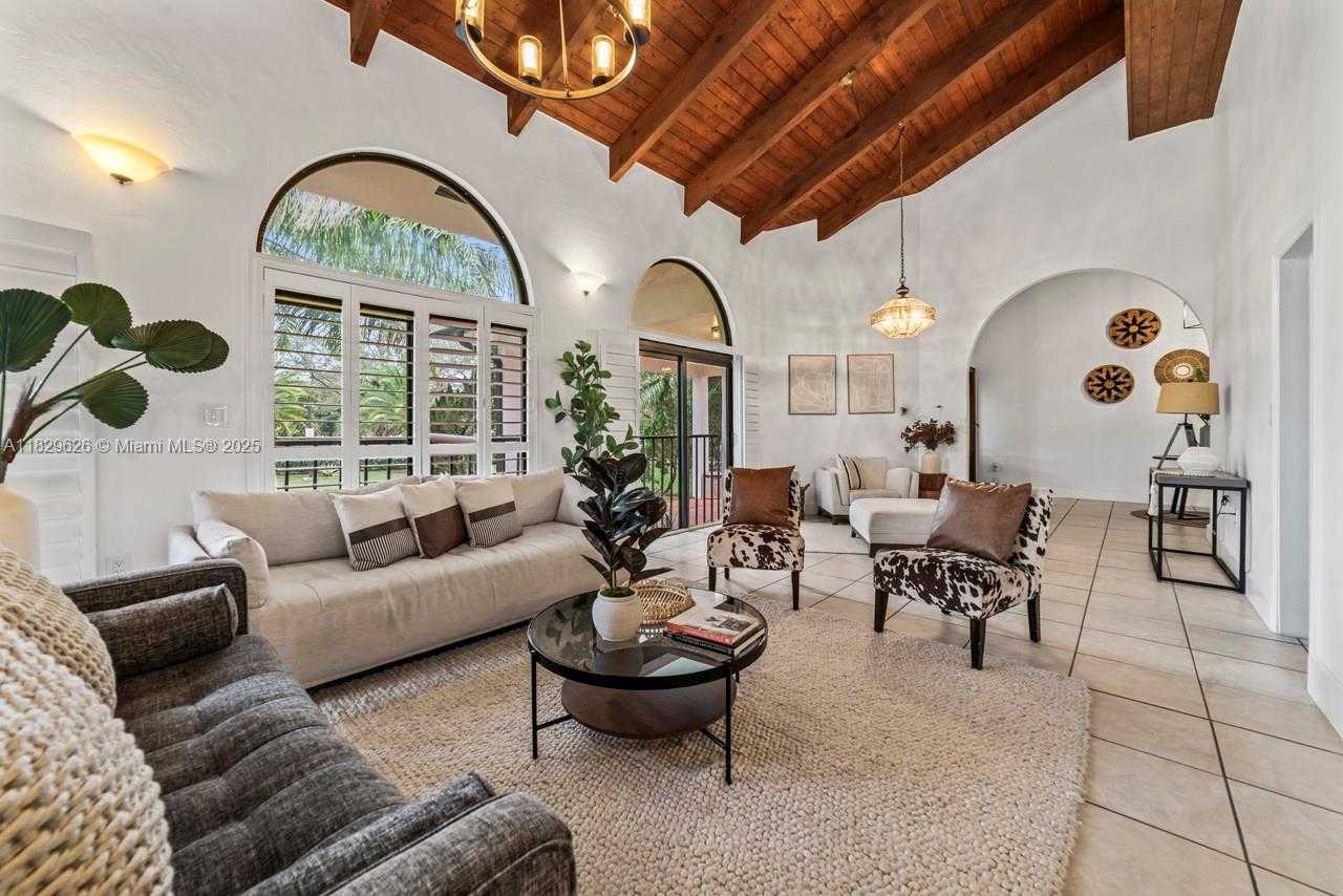 Small Image of 14875 SOUTH WEST 212TH ST, Miami Number 44