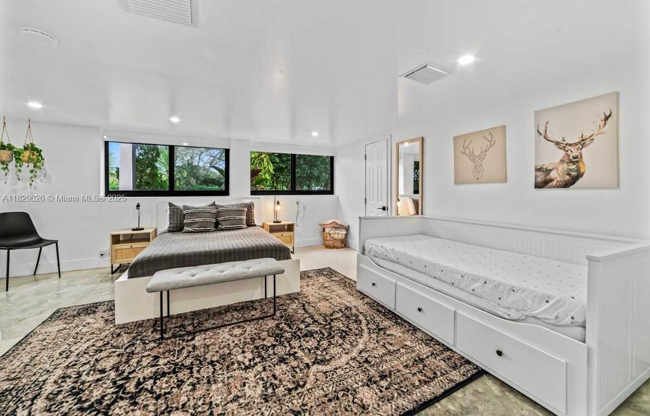 Small Image of 14875 SOUTH WEST 212TH ST, Miami Number 49