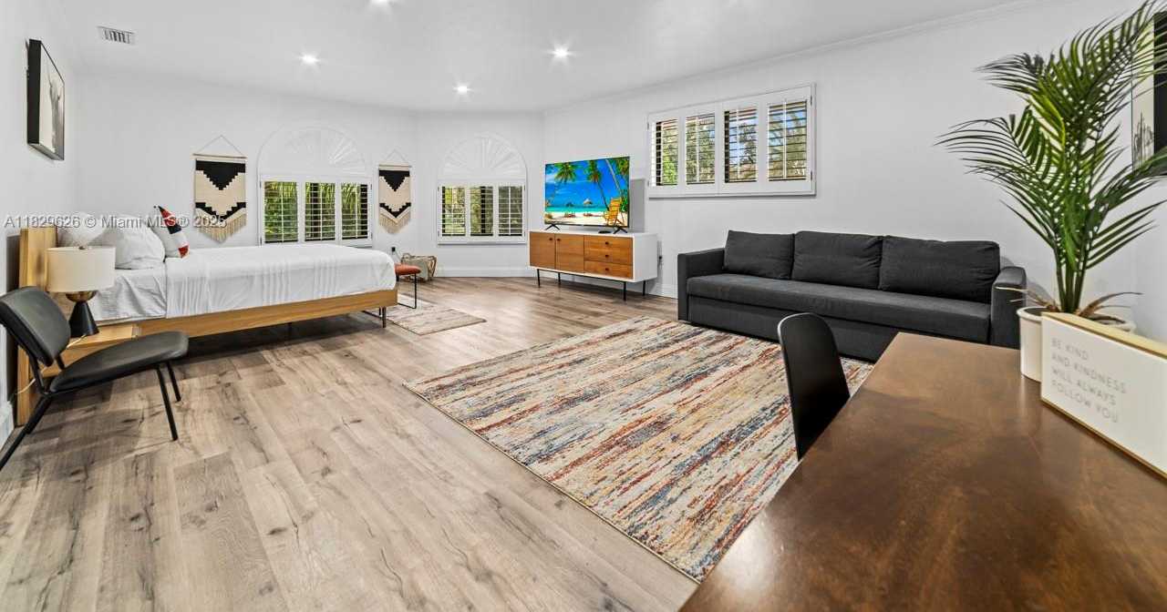 Small Image of 14875 SOUTH WEST 212TH ST, Miami Number 56