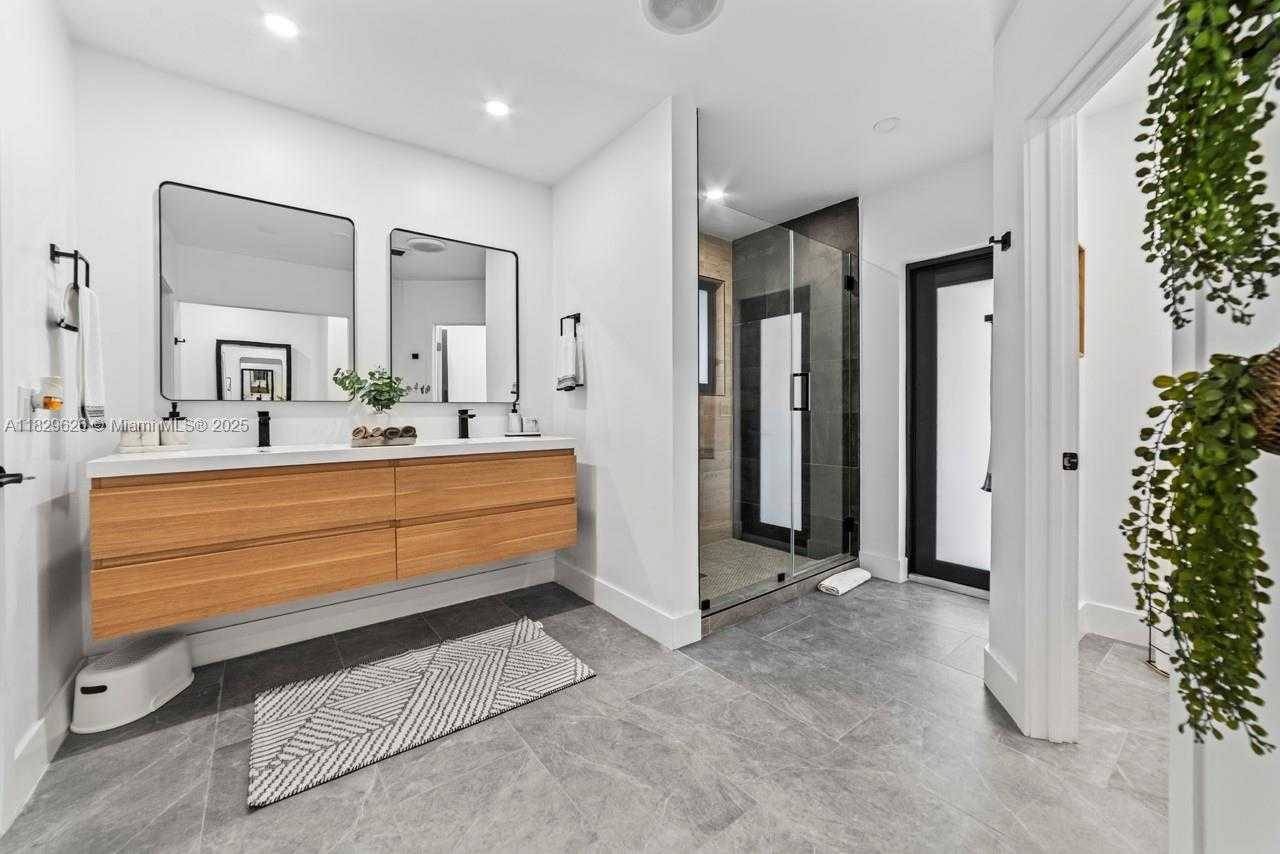 Small Image of 14875 SOUTH WEST 212TH ST, Miami Number 58