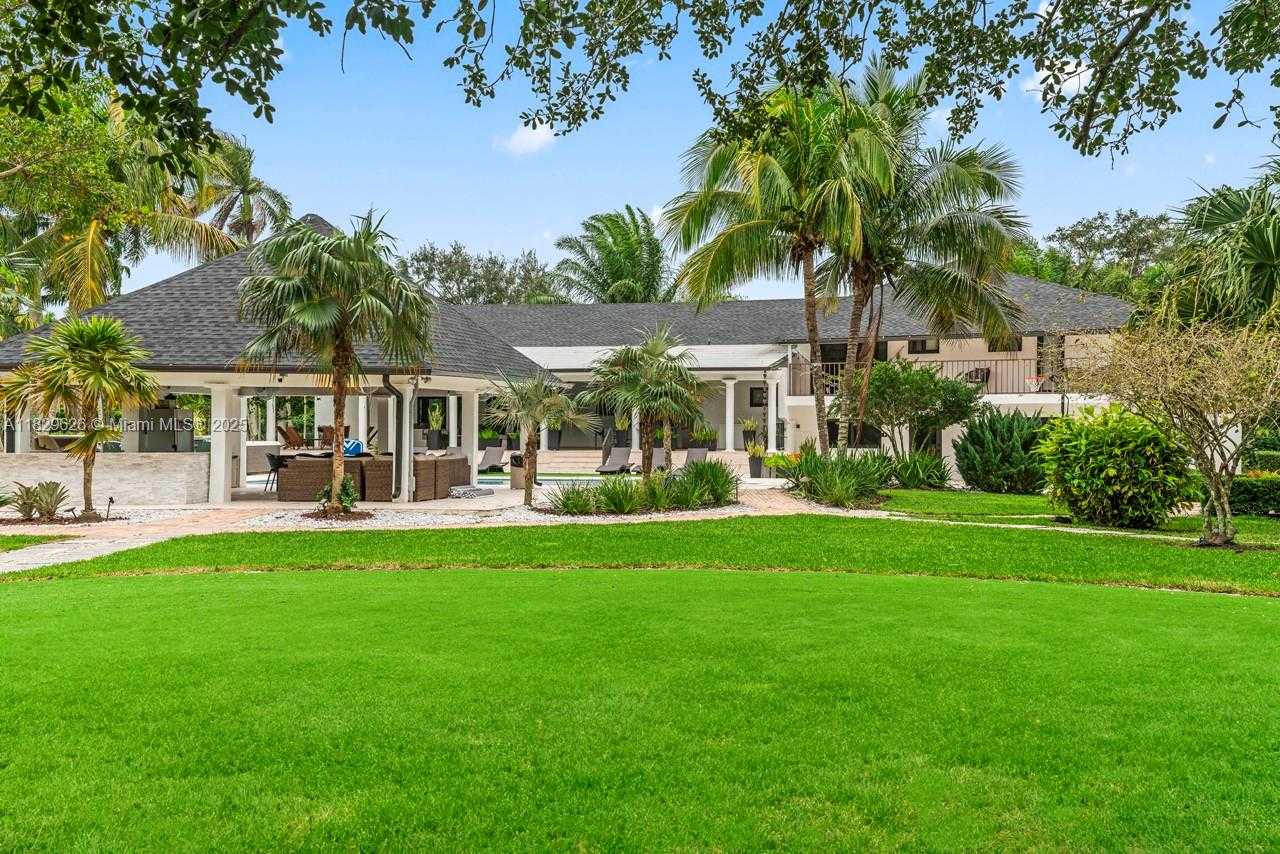 Small Image of 14875 SOUTH WEST 212TH ST, Miami Number 8