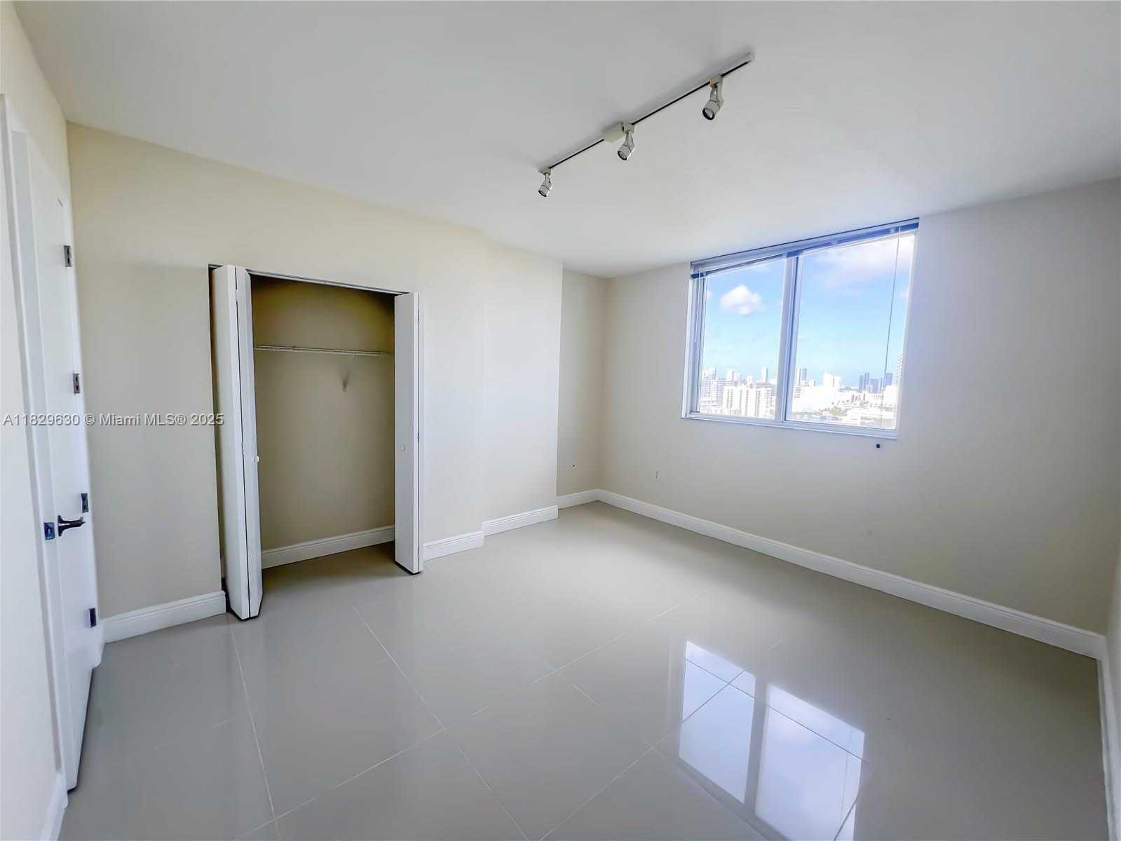 Small Image of 1861 NORTH WEST S RIVER DR #2209, Miami Number 19