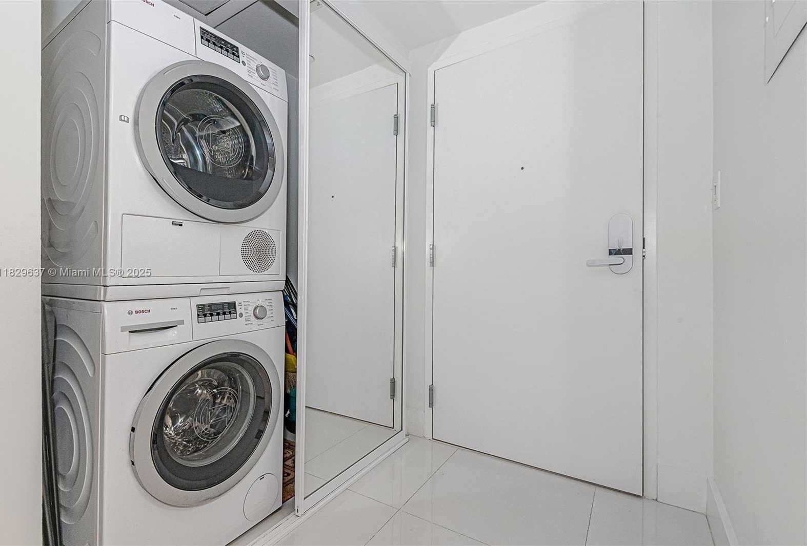 Small Image of 2301 COLLINS AVE #316, Miami Beach Number 13