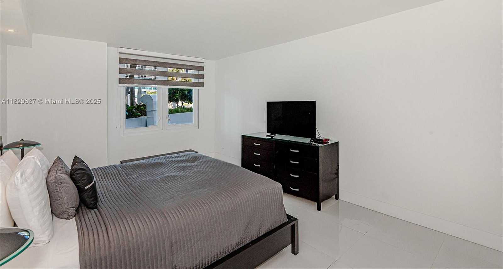 Small Image of 2301 COLLINS AVE #316, Miami Beach Number 16
