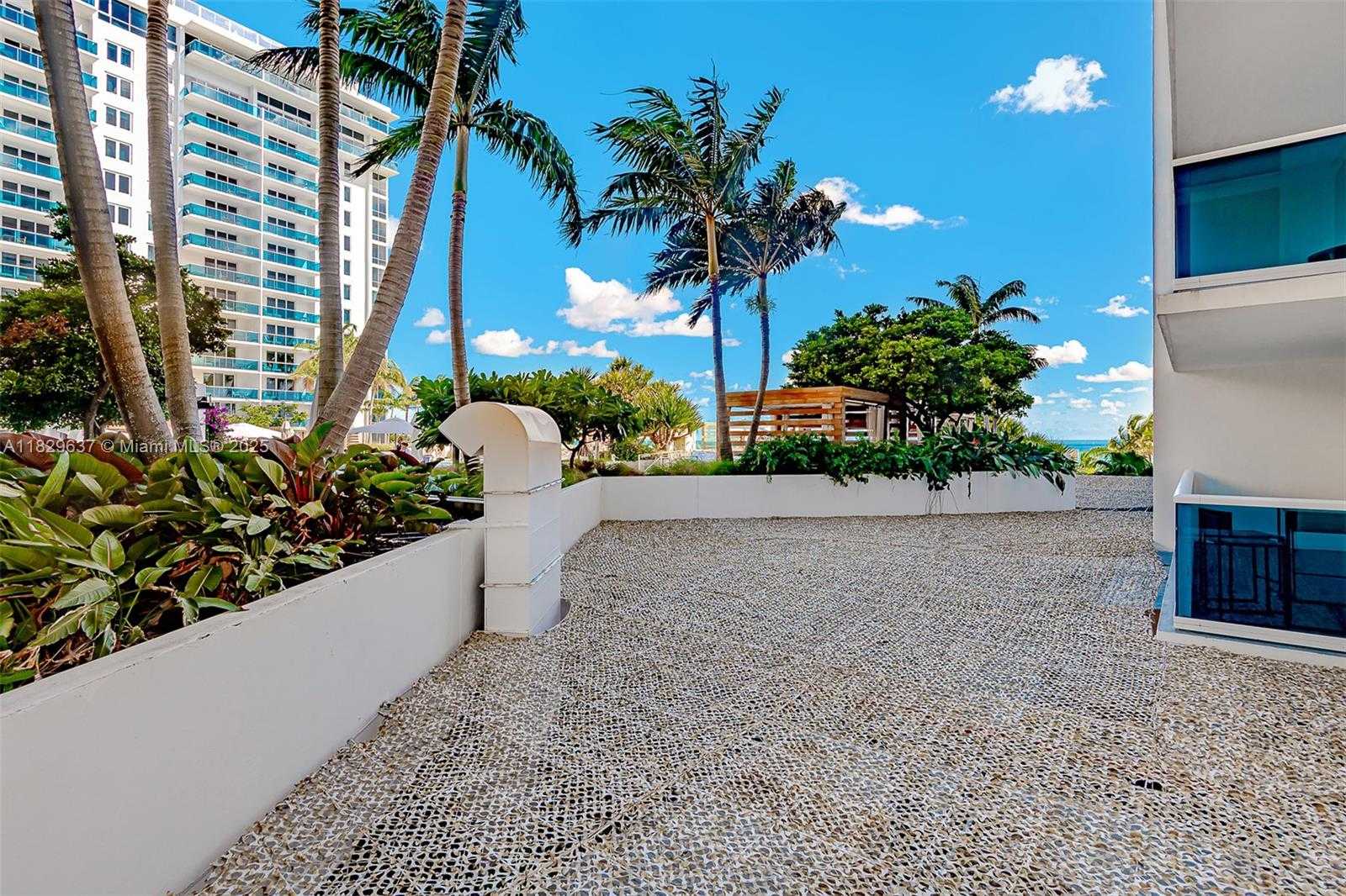 Small Image of 2301 COLLINS AVE #316, Miami Beach Number 22