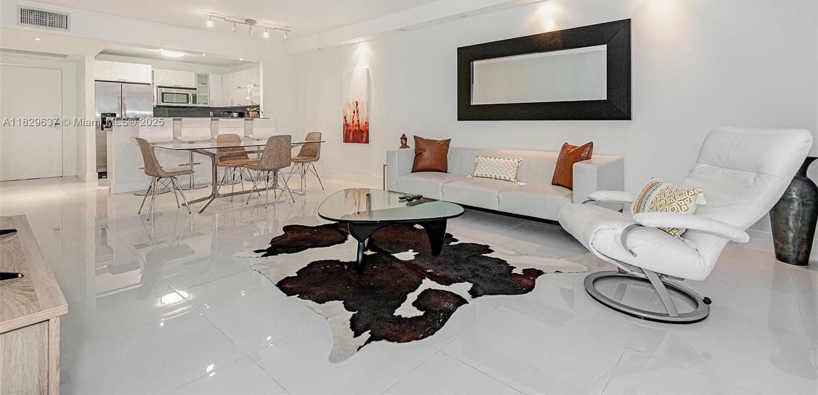 Small Image of 2301 COLLINS AVE #316, Miami Beach Number 4