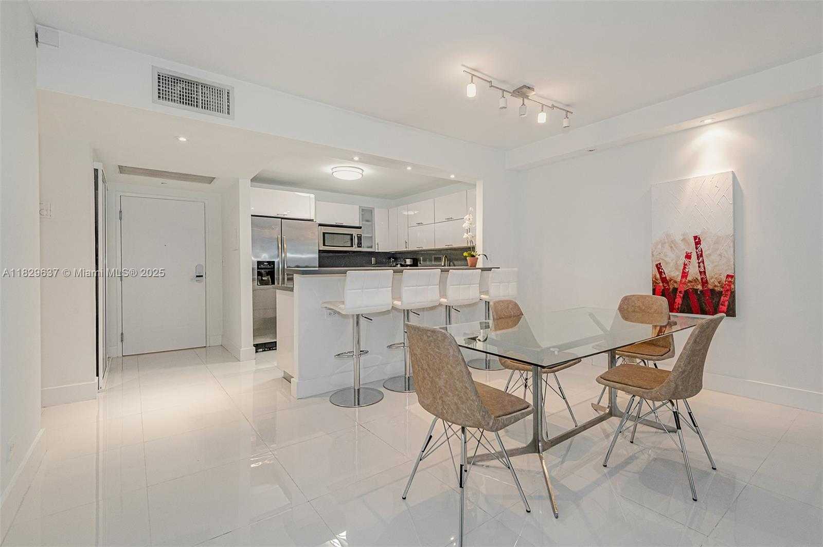 Small Image of 2301 COLLINS AVE #316, Miami Beach Number 7