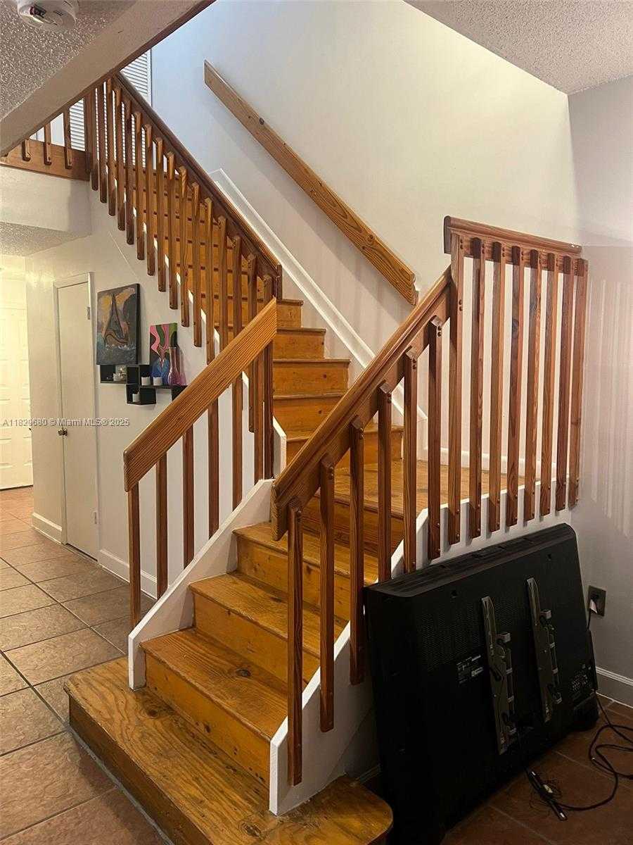 Small Image of 10010 Hammocks Blvd, Miami, FL 33196, USA Number 10