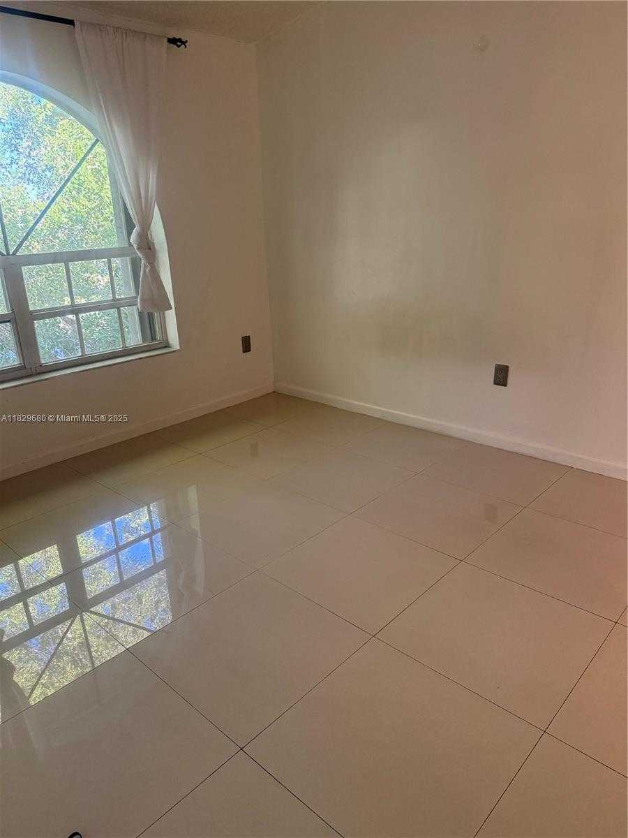 Small Image of 10010 Hammocks Blvd, Miami, FL 33196, USA Number 18