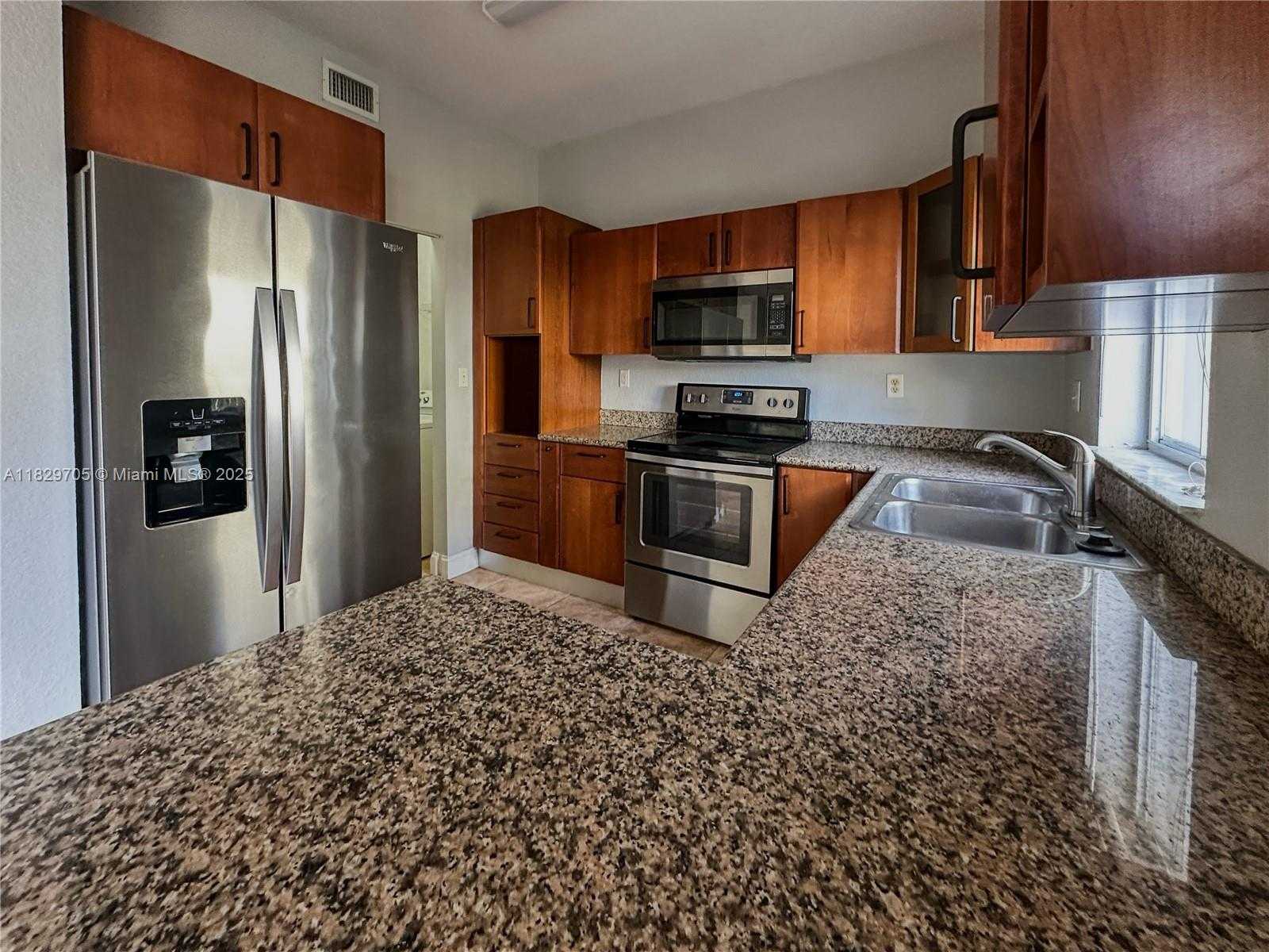 Small Image of 17866 NORTH WEST 74TH CT #17866, Hialeah Number 10