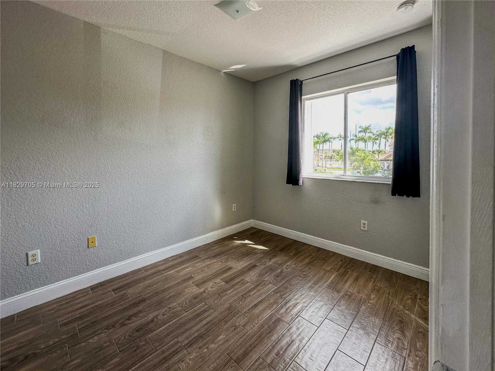 Small Image of 17866 NORTH WEST 74TH CT #17866, Hialeah Number 13