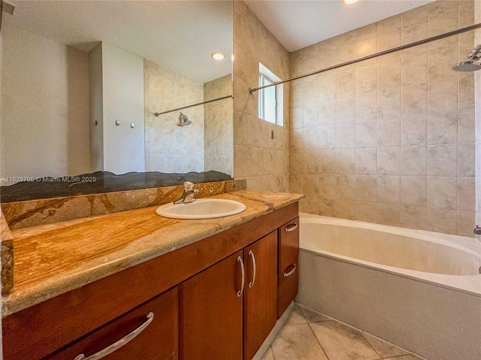 Small Image of 17866 NORTH WEST 74TH CT #17866, Hialeah Number 20