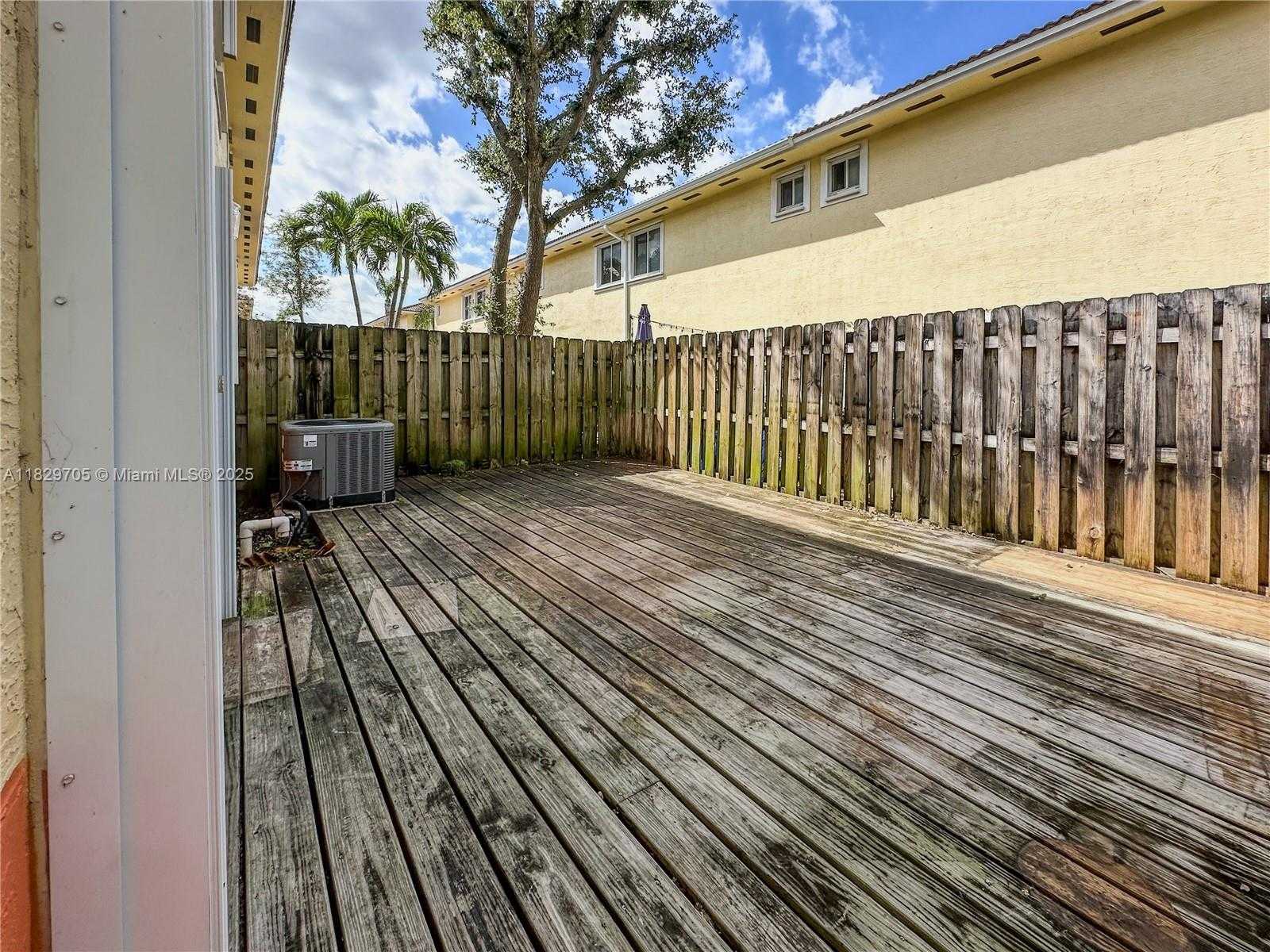 Small Image of 17866 NORTH WEST 74TH CT #17866, Hialeah Number 23