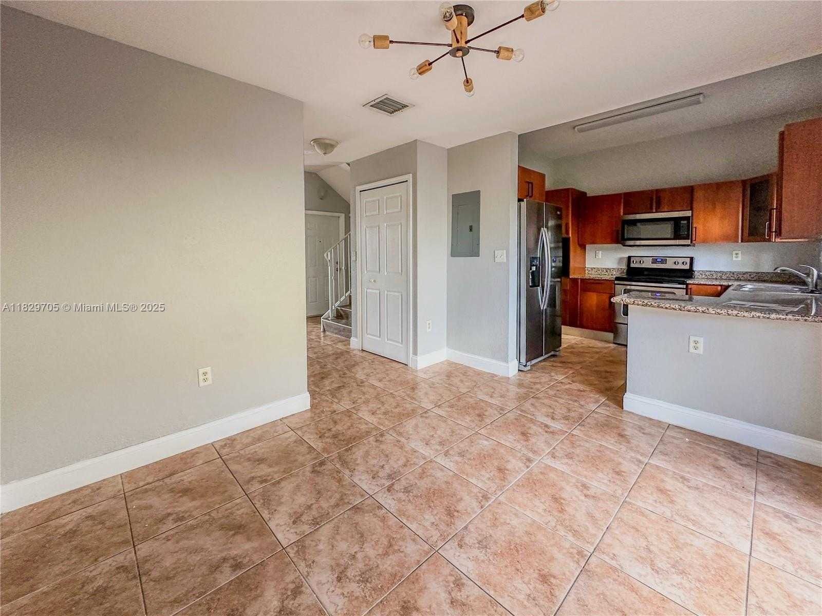 Small Image of 17866 NORTH WEST 74TH CT #17866, Hialeah Number 9