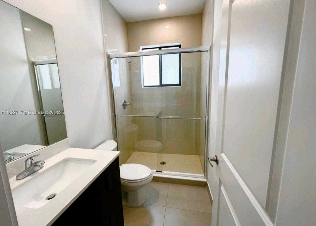 Small Image of 15728 SOUTH WEST 136 WAY #15728, Miami Number 11