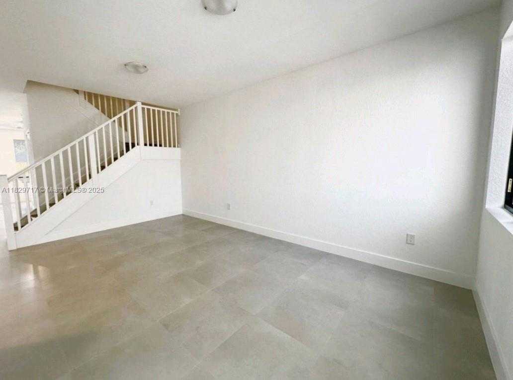 Small Image of 15728 SOUTH WEST 136 WAY #15728, Miami Number 2