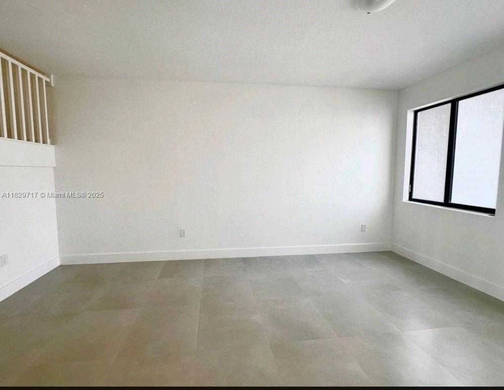 Small Image of 15728 SOUTH WEST 136 WAY #15728, Miami Number 8