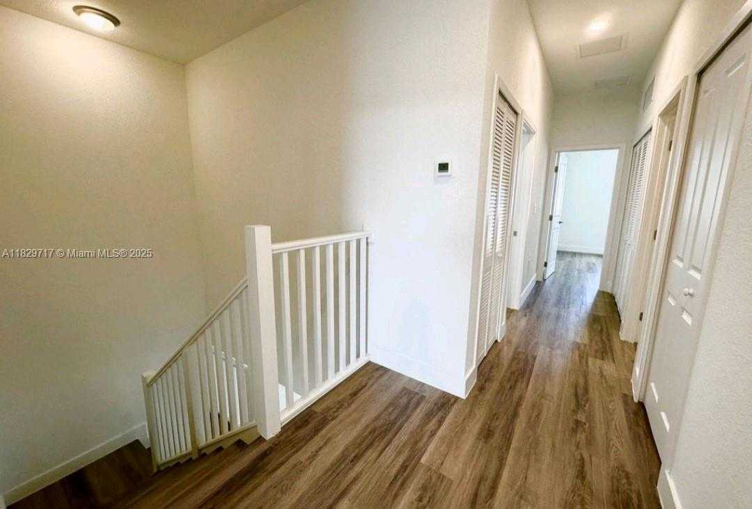 Small Image of 15728 SOUTH WEST 136 WAY #15728, Miami Number 9