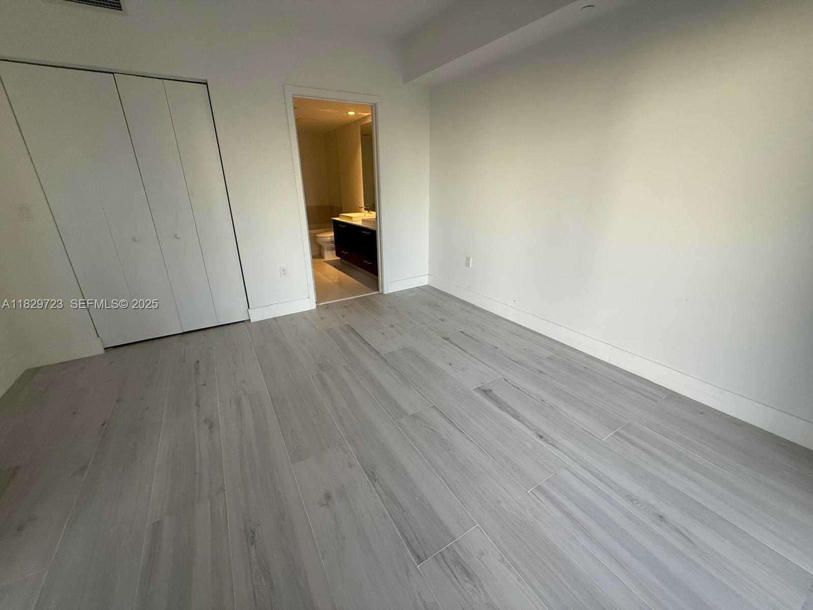 Small Image of 45 SOUTH WEST 9TH ST #1706, Miami Number 30