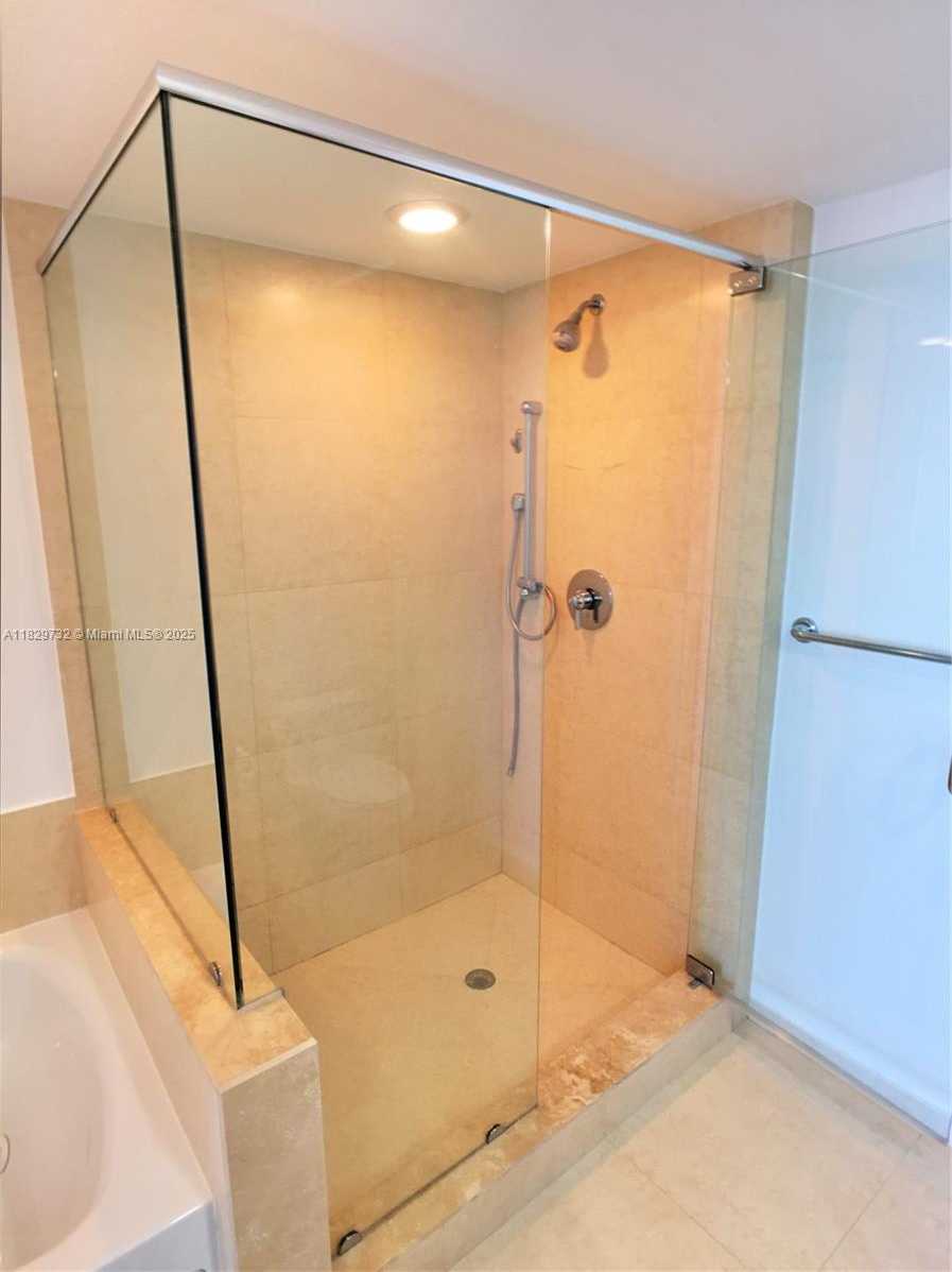 Small Image of 50 BISCAYNE BLVD #5104, Miami Number 24