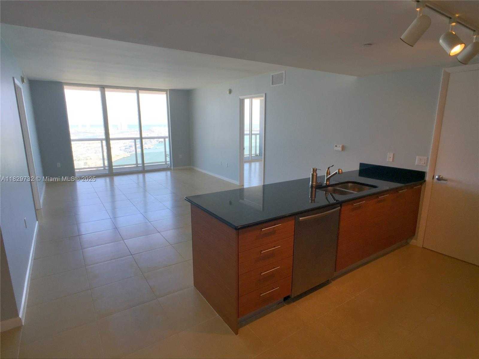 Small Image of 50 BISCAYNE BLVD #5104, Miami Number 6