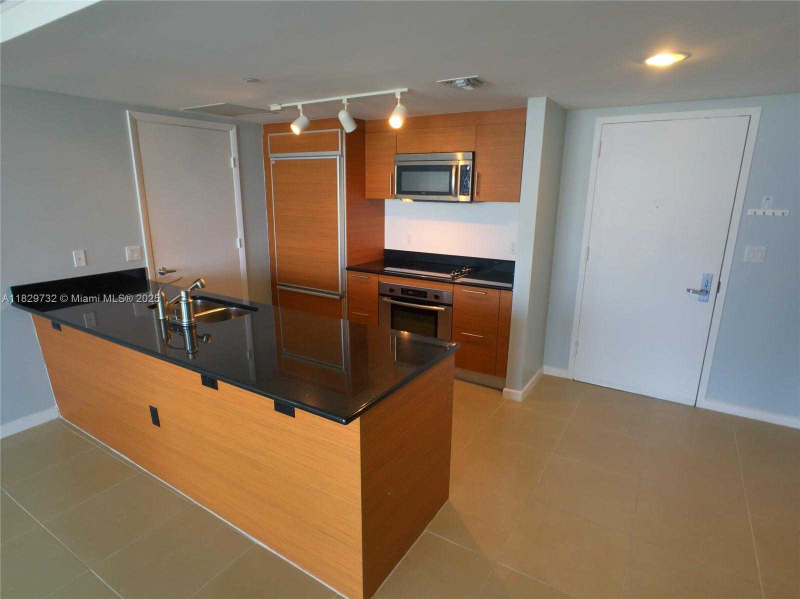 Small Image of 50 BISCAYNE BLVD #5104, Miami Number 7