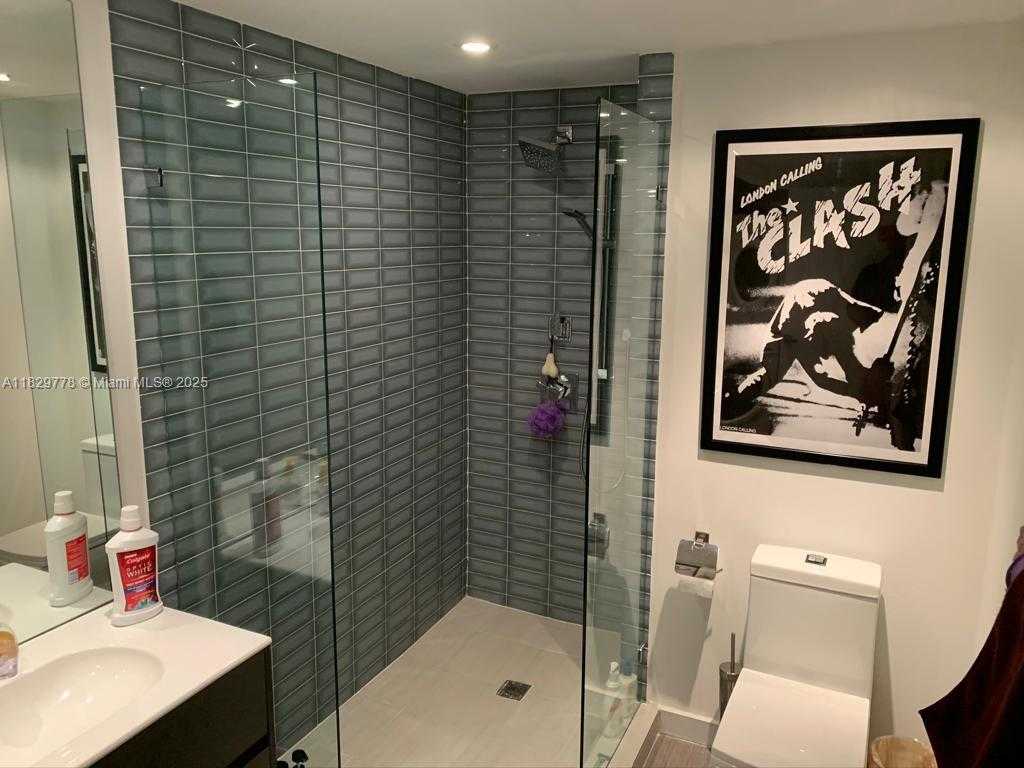 Small Image of 600 NORTH EAST 36TH ST #PH3, Miami Number 12