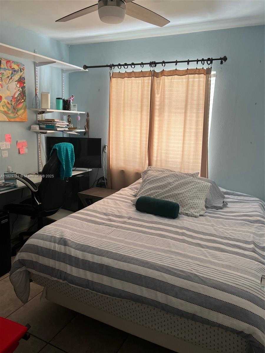 Small Image of 7595 SOUTH WEST 28TH ST RD, Miami Number 2