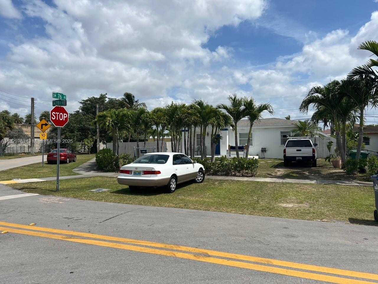 Small Image of 7595 SOUTH WEST 28TH ST RD, Miami Number 8