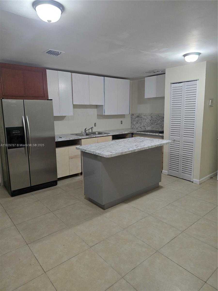 Small Image of 9200 SOUTH WEST 164TH ST #9200, Palmetto Bay Number 2