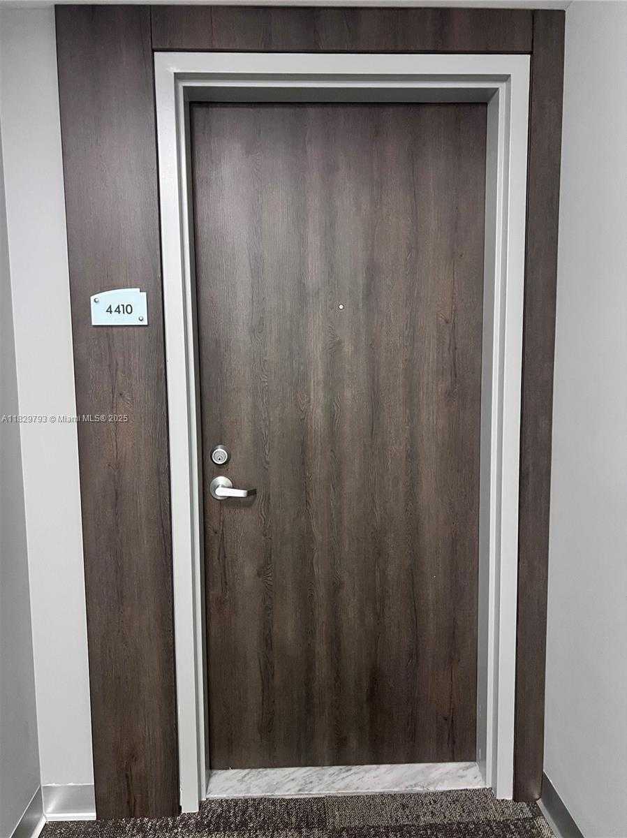 Imagen de Pequeño Objeto