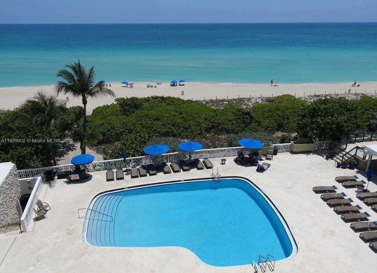 Small Image of 5555 COLLINS AVE #6Z, Miami Beach Number 4