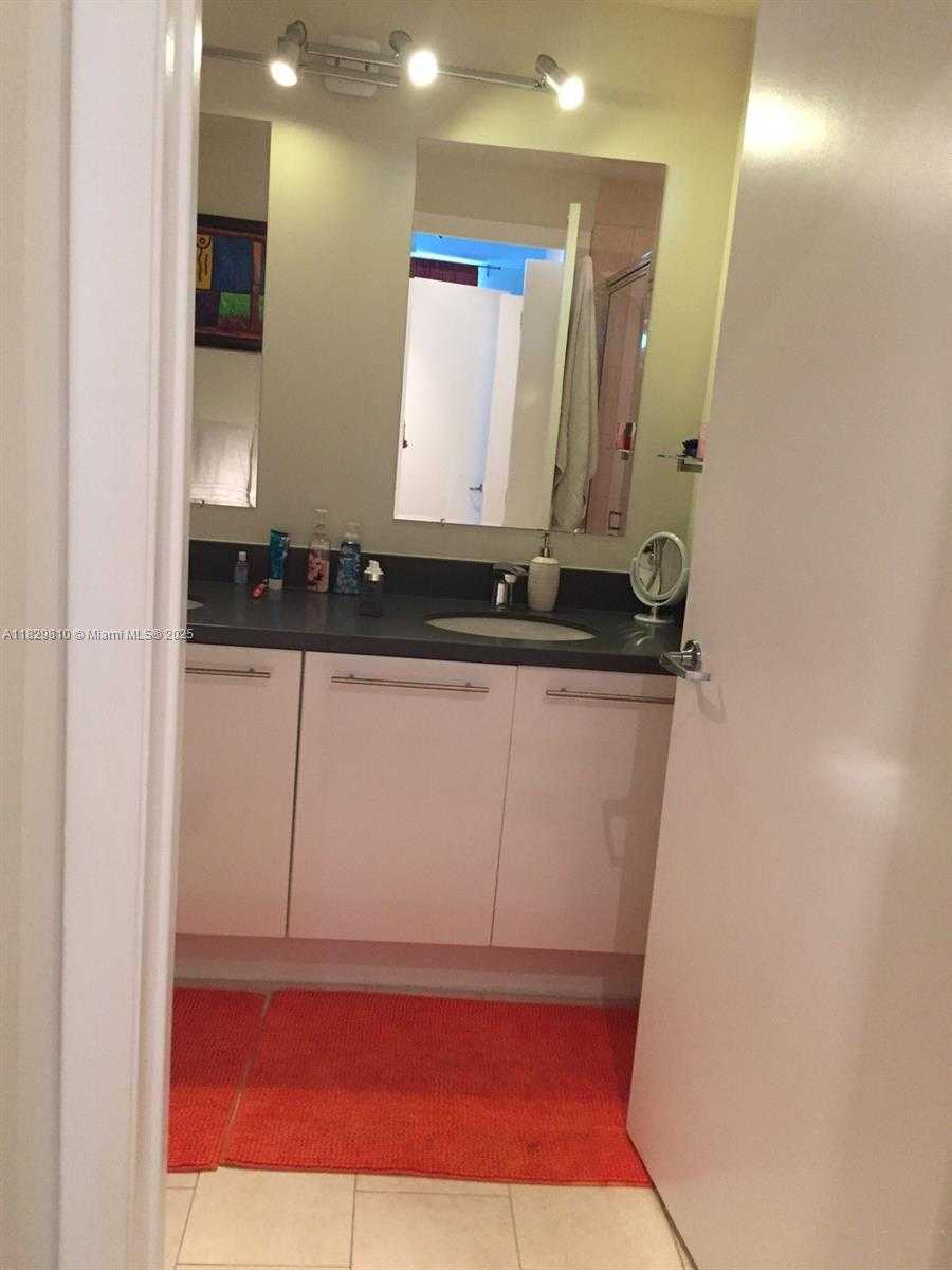 Small Image of 90 SOUTH WEST 3RD ST #4205, Miami Number 9