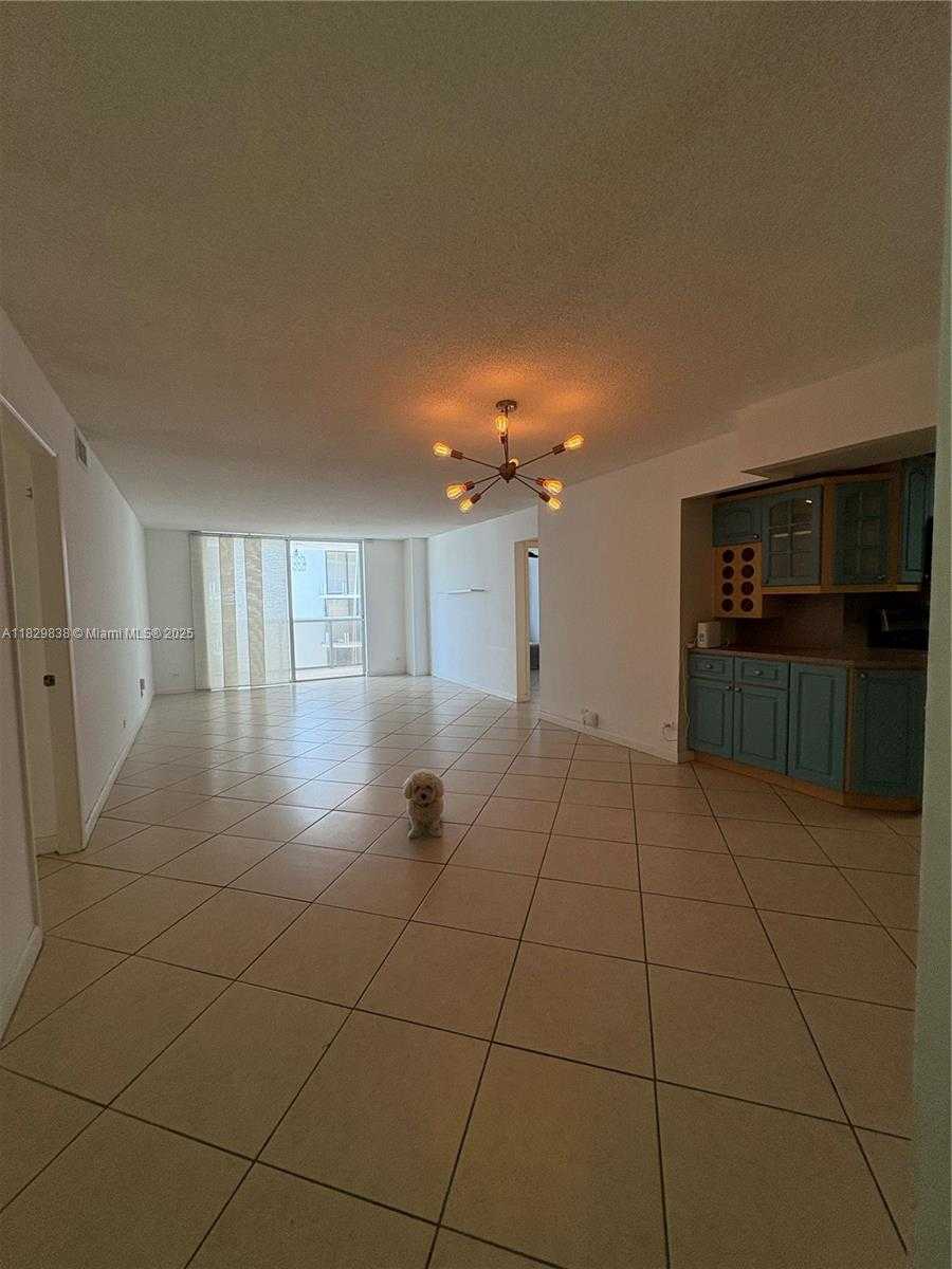 Small Image of 6039 COLLINS AVE #1407, Miami Beach Number 12