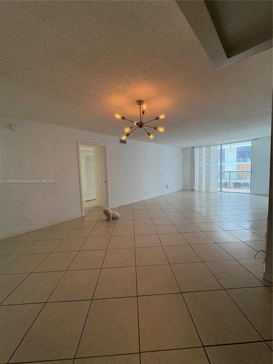 Small Image of 6039 COLLINS AVE #1407, Miami Beach Number 24