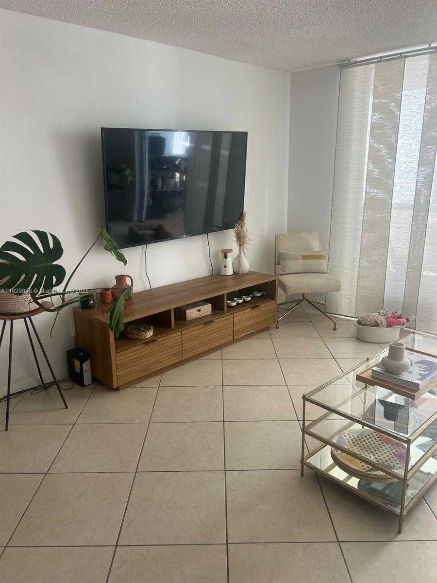Small Image of 6039 COLLINS AVE #1407, Miami Beach Number 6
