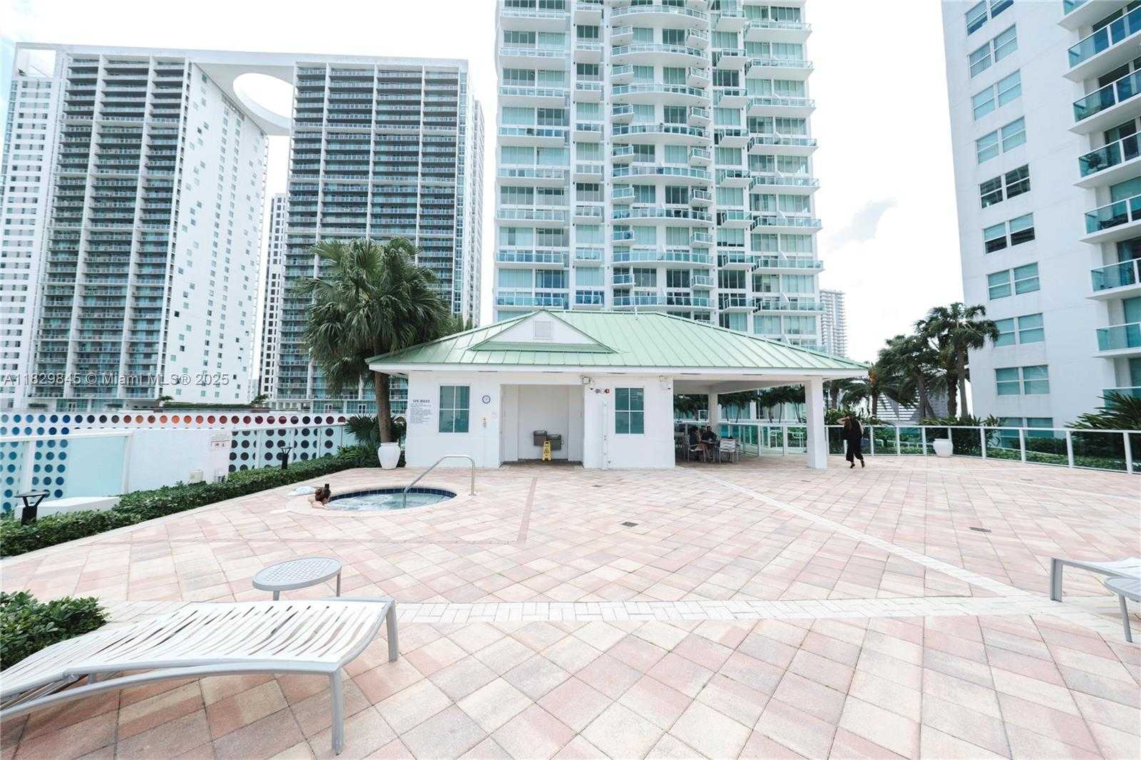 Small Image of 31 SOUTH EAST 5TH ST #4214, Miami Number 22