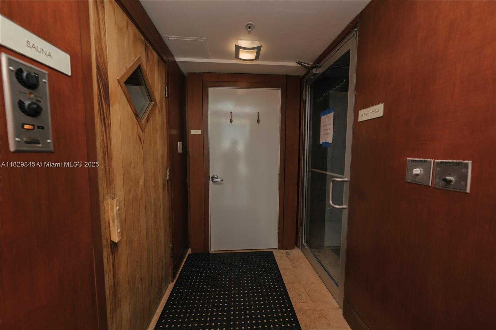 Small Image of 31 SOUTH EAST 5TH ST #4214, Miami Number 33