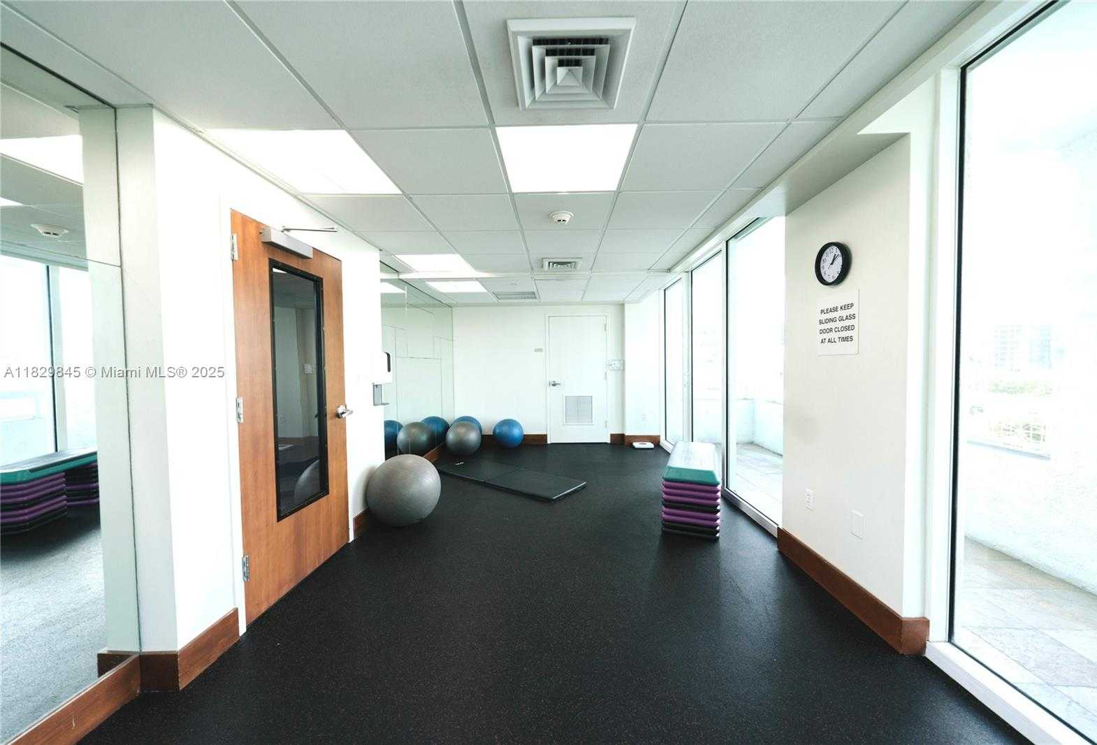 Small Image of 31 SOUTH EAST 5TH ST #4214, Miami Number 34