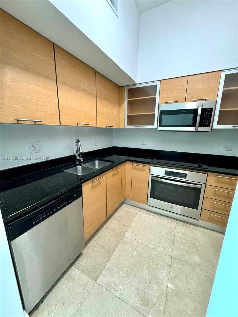Small Image of 31 SOUTH EAST 5TH ST #4214, Miami Number 5