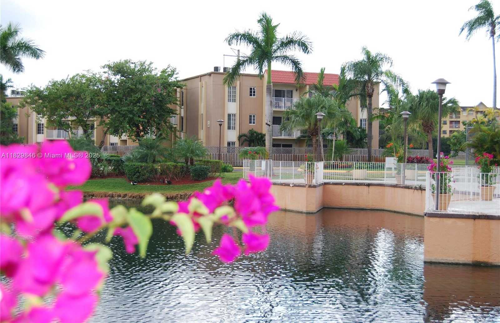 Small Image of 5201 GENEVA WAY #206, Doral Number 18