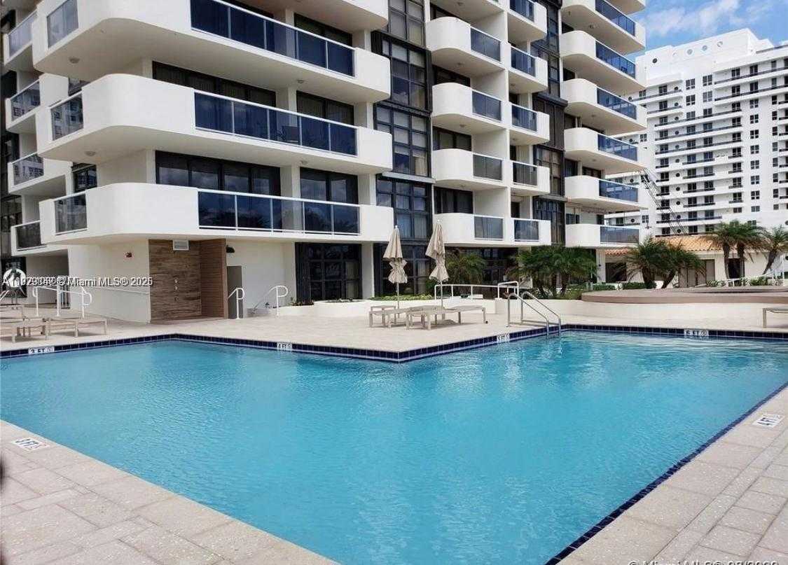 Small Image of 5757 COLLINS AVE #1003, Miami Beach Number 14