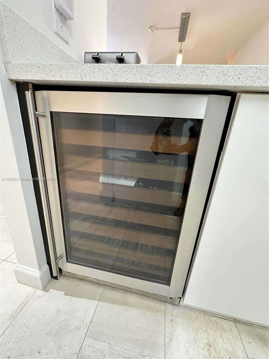 Small Image of 5757 COLLINS AVE #1003, Miami Beach Number 28