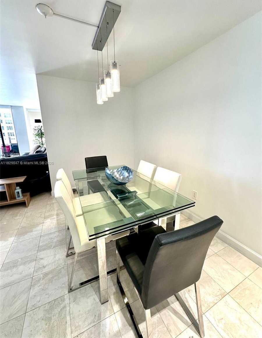 Small Image of 5757 COLLINS AVE #1003, Miami Beach Number 29