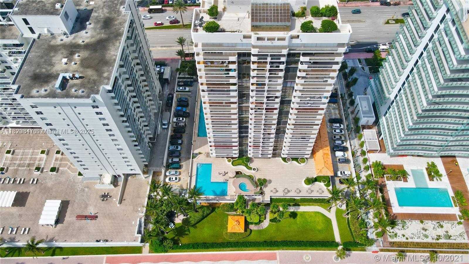 Small Image of 5757 COLLINS AVE #1003, Miami Beach Number 3